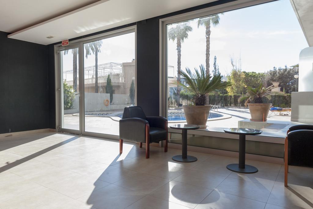 Apartamentos Michel Angelo Benidorm Luaran gambar