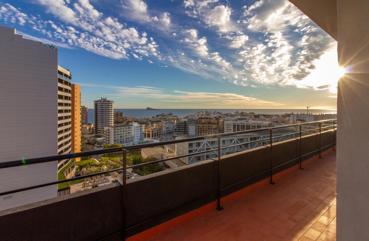 Apartamentos Michel Angelo Benidorm Luaran gambar