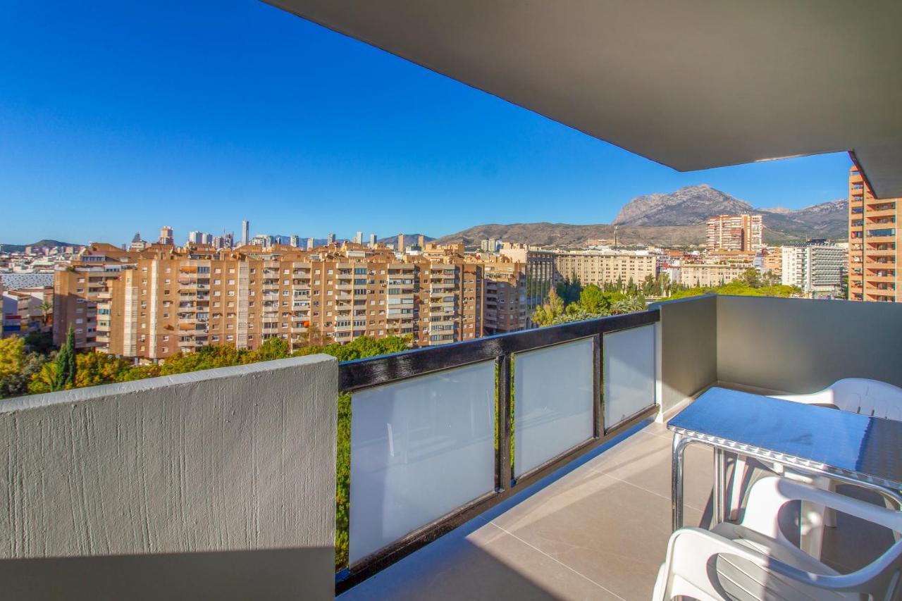 Apartamentos Michel Angelo Benidorm Luaran gambar