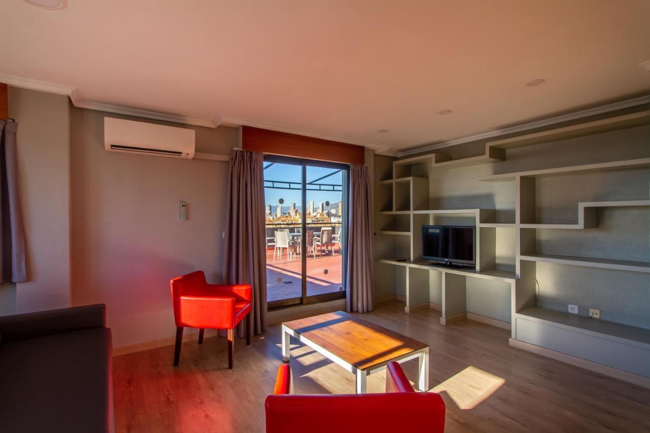 Apartamentos Michel Angelo Benidorm Luaran gambar