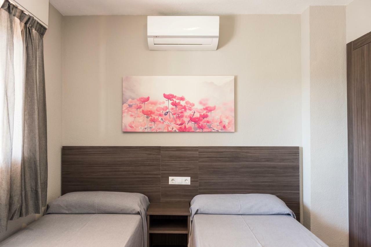 Apartamentos Michel Angelo Benidorm Luaran gambar