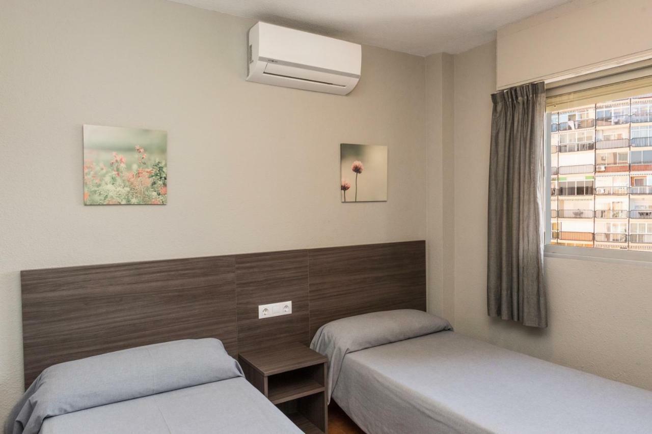 Apartamentos Michel Angelo Benidorm Luaran gambar